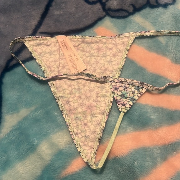 Victoria’s Secret V-String L - Picture 2 of 2